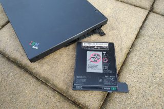 IBM ThinkPad A21e Ultrabay 2000 2