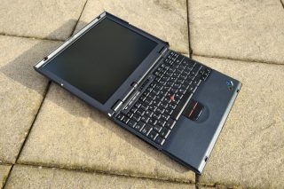 IBM ThinkPad A21e fully opened