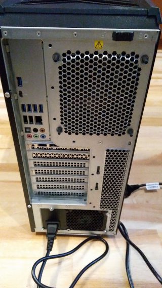 Zadní-strana-Y720-twr-2