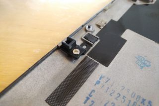 Uchycení spodní vany.