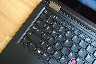 Indikační diody klávesnice.