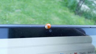 Díky berušce se můžete podívat že novinku ThinkShutter najdeme opravdu jenom u ThinkPadů