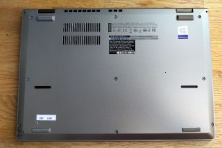 ThinkPad-L380-spodek