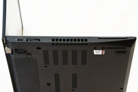 Levá strana Thinkpad T580