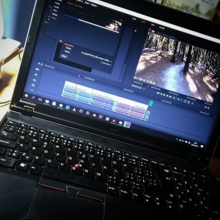 (Září 2017) Když ještě fungovala grafická karta, tak jsem notebook používal i na střih videii.