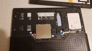 y540-17IRH pohled pod kryt