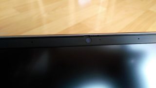 Fyzická zákrytka webkamery Šikovná věc.