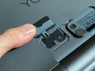 Lenovo-Yoga-Smart-Tab-foto-0019