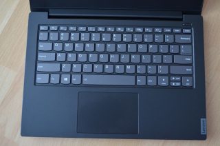 Šestiřadá ostrůvková klávesnice IdeaPad S340-14API.