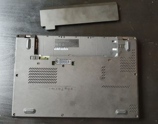 X240 DisplaySwap OdpojeniBaterie