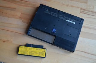 Vyjímatelná Li-Ion baterie.