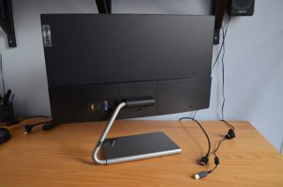 Pohled na zadní stranu.