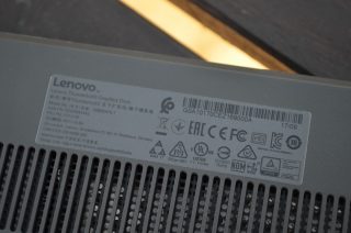 Štítek zařízení.