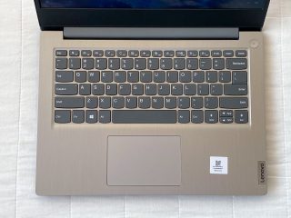 IdeaPad 3 14ADA05