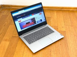 IdeaPad 3 14-ADA05-foto-03