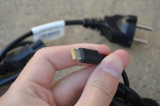 Nabíjecí konektor USB-C.
