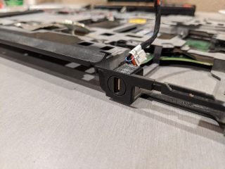 USB-C mod, ThinkPad T420. Zdroj: Reddit