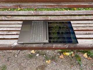 Lenovo Yoga Creator 7-15IMH05 foto 026