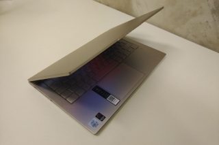 Sklopená obrazovka.