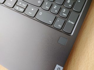 lenovo-yoga-s740-15irl-ctecka-otisku-prstu