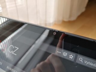 lenovo-yoga-s740-15irl-kryt-webkamery