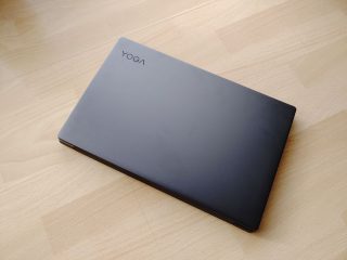 lenovo-yoga-s740-15irl-pohled2