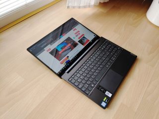 lenovo-yoga-s740-15irl-vyklopeni-displeje
