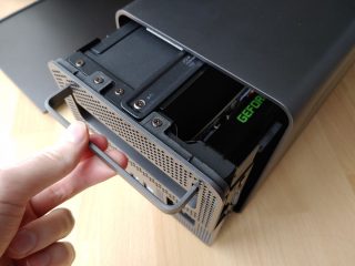 bootstation klička, vysunutí