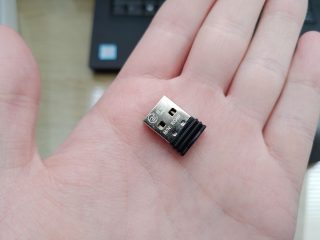 USB přijímač (dongle)
