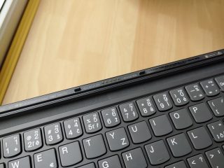 Lenovo-IdeaPad-Duet-3i-27