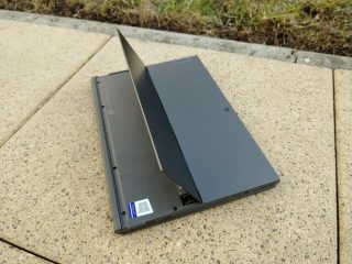 Výklopný stojánek – Lenovo IdeaPad Duet 3i