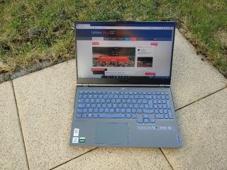 Pohled na Lenovo Legion Creator 7