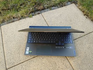 Pohled na Lenovo Legion Creator 7