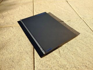 Zavřený Lenovo Legion Creator 7