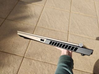 Lenovo Legion Creator 7 – pravý bok