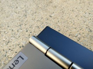 Lenovo Legion Creator 7 – zadní převys