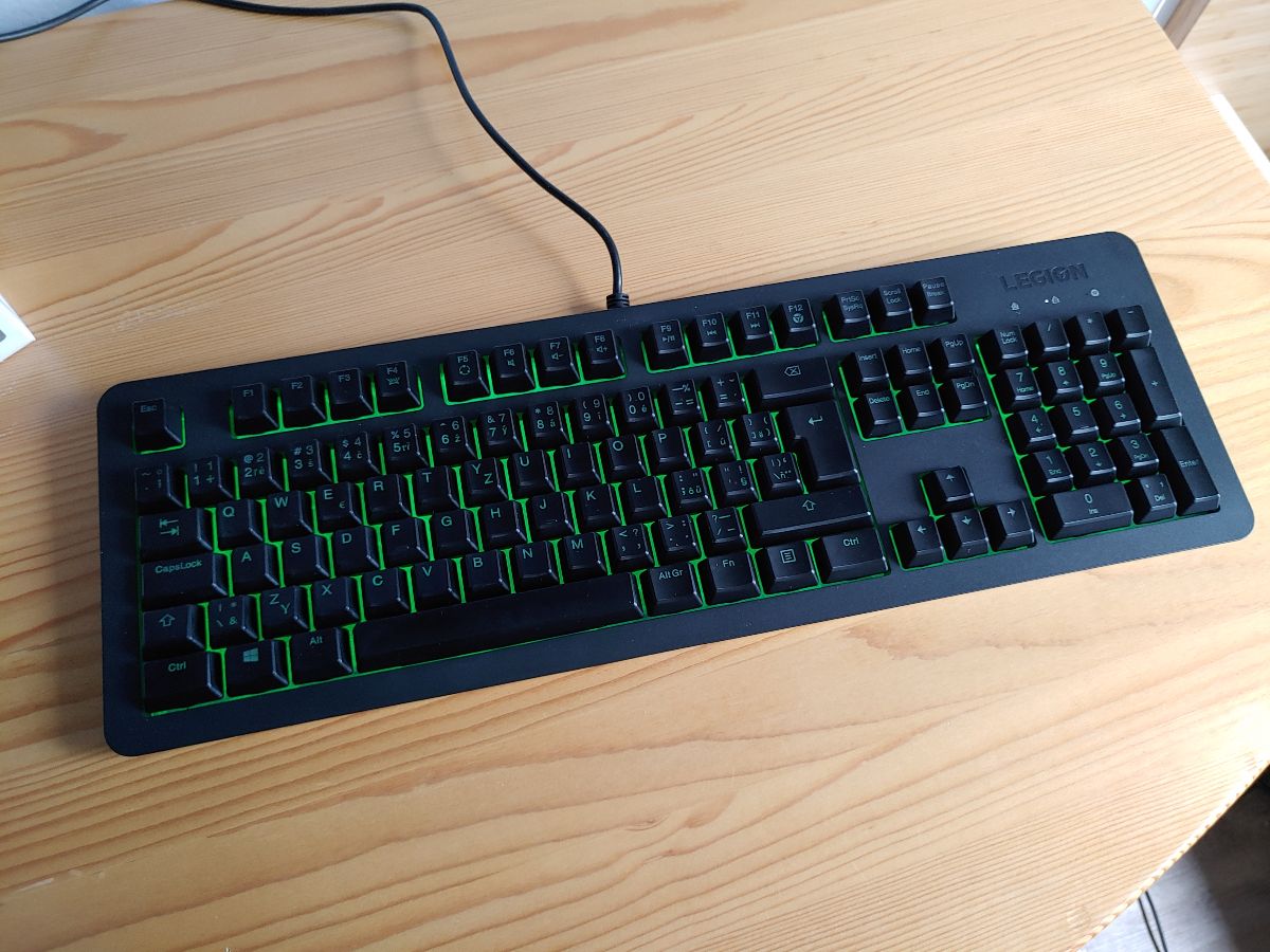 klavesnice-lenovo-legion-k300-rgb-10