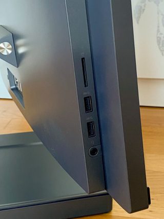 Lenovo IdeaCentre AIO 5 27IMB05 foto 07