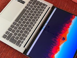 Lenovo Yoga Slim 7 Pro foto 06