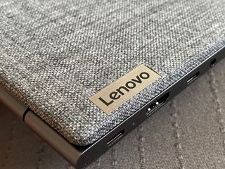 Yoga Slim 7 14 foto 03