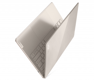 13 Yoga Slim 9i Gen7 Hero Thin Light-e1651721372398