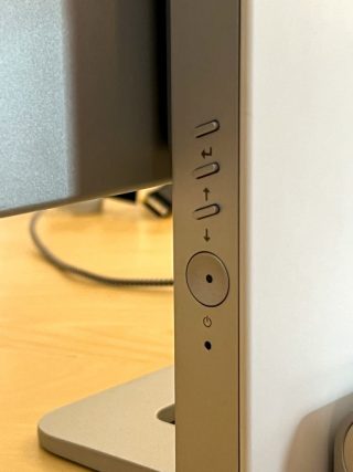 Lenovo Yoga AIO 7 27ACH recenze foto 05