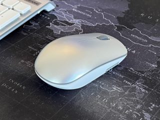 Lenovo Yoga AIO 7 27ACH recenze foto 11