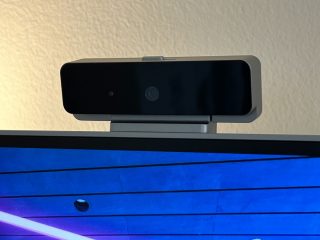 Lenovo Yoga AIO 7 27ACH recenze foto 18