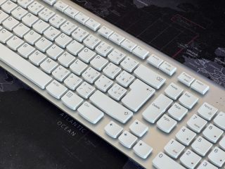 Lenovo Yoga AIO 7 27ACH recenze foto 22