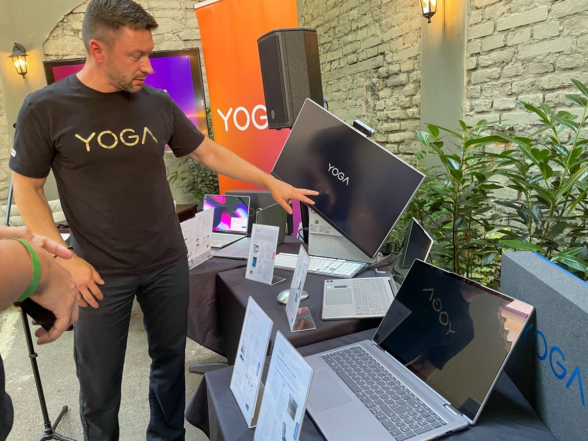 Lenovo Yoga tiskovka-1