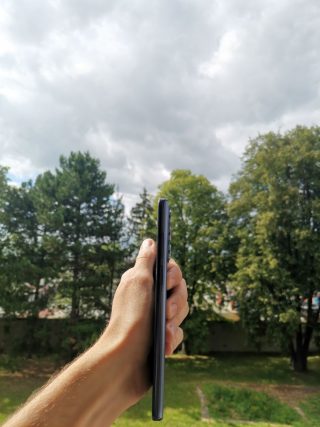 Pohled na tlačítka hlasitosti