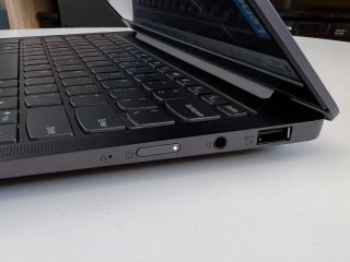 Lenovo Yoga Slim 6-02