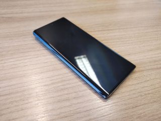 Motorola-Edge-30-ultra-recenze-01