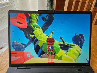 Hra Grow Up! běží skvěle